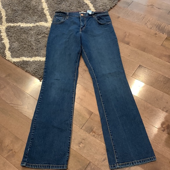 Levi’s Relaxed Boot Cut Jeans - Picture 2 of 7